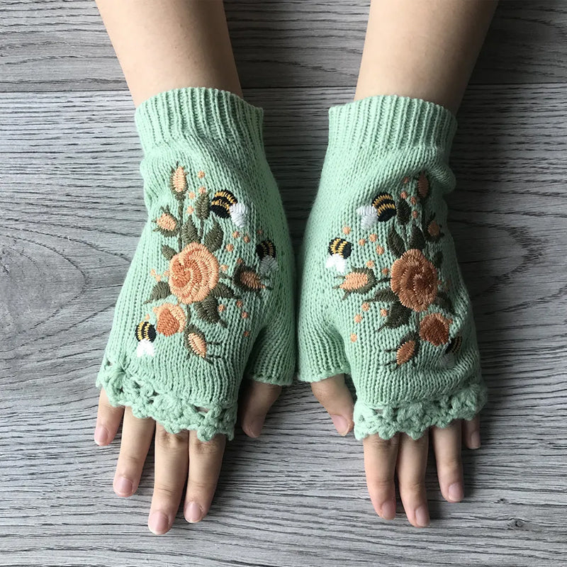 Cartaim™| Embroidered warm gloves