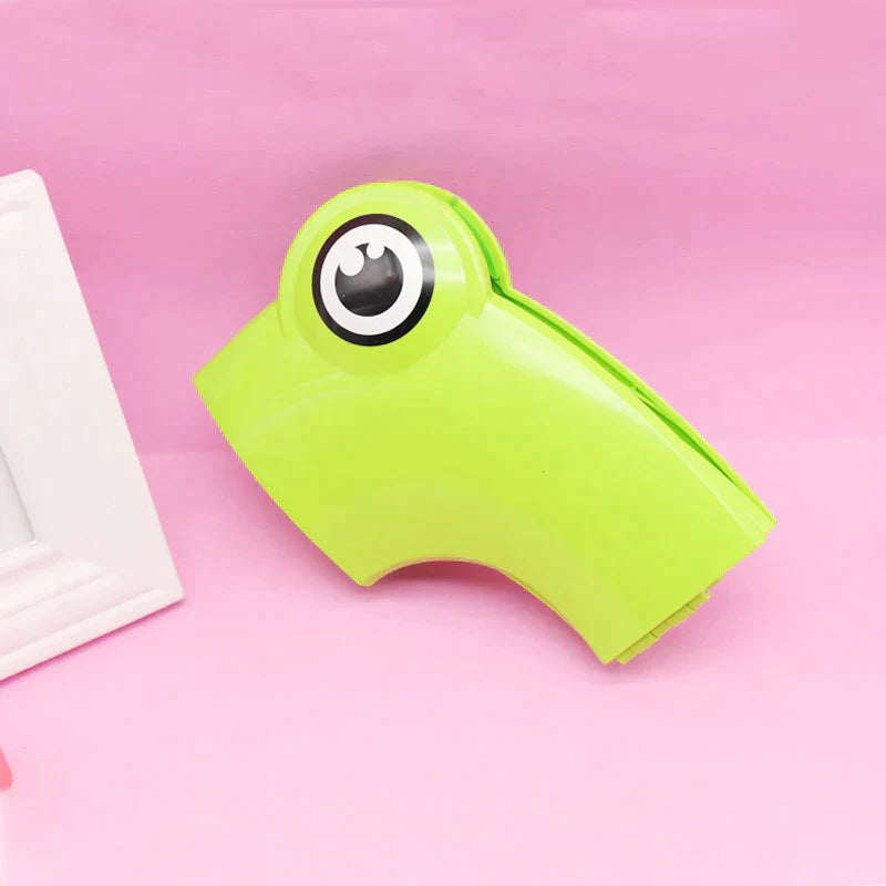 Cartaim™|  Baby Frog-Shaped Toilet Seat